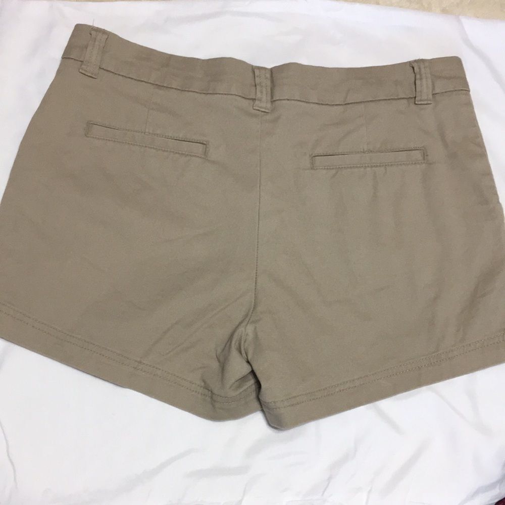 BCG • Tan Khaki Cargo Shorts Size 8 - Picture 5 of 8
